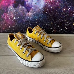 Vintage Converse All Stars Yellow Low Sneakers Women Sz 6 Grunge Skate